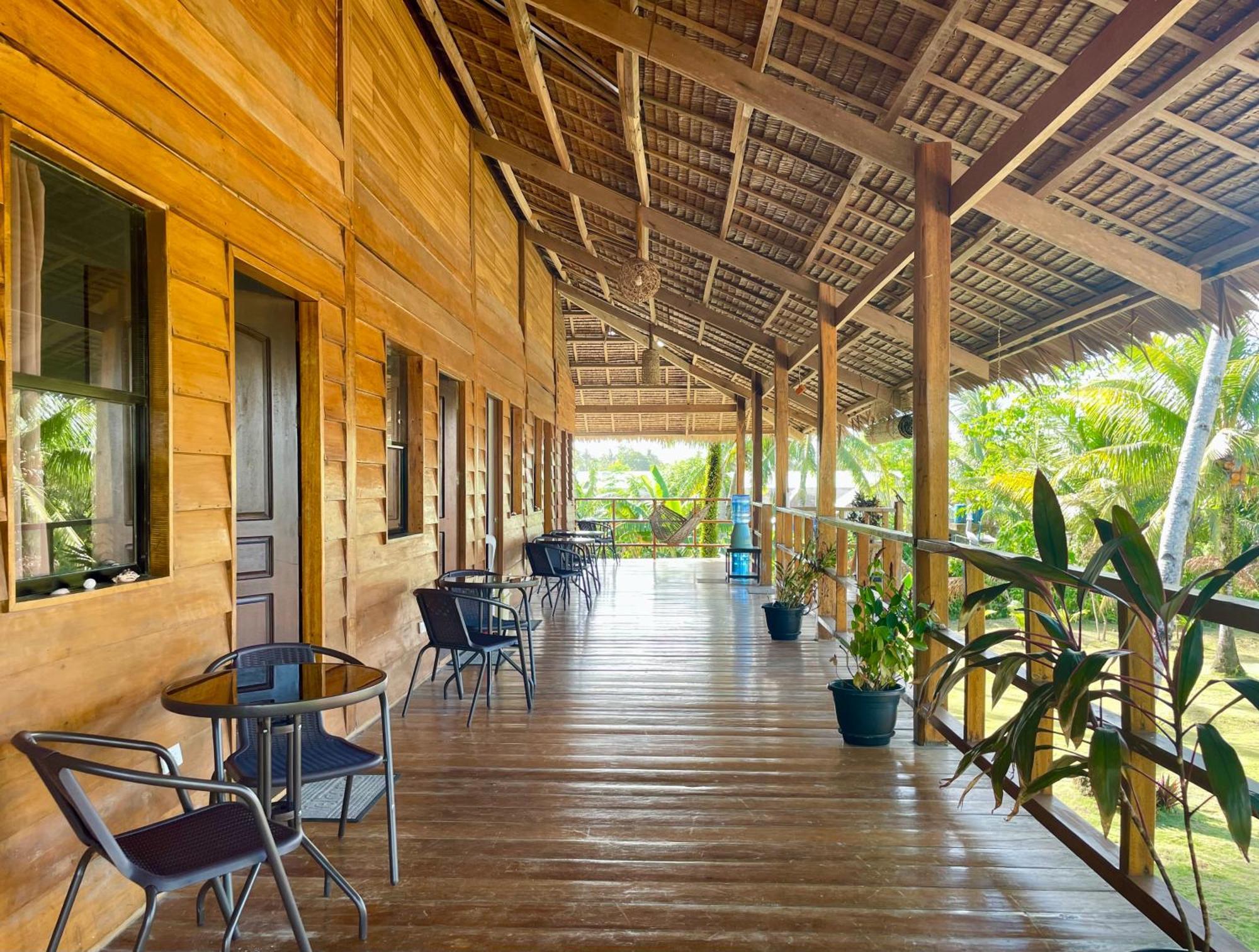 ג'נרל לונה Siargao Sunflower Suites מראה חיצוני תמונה