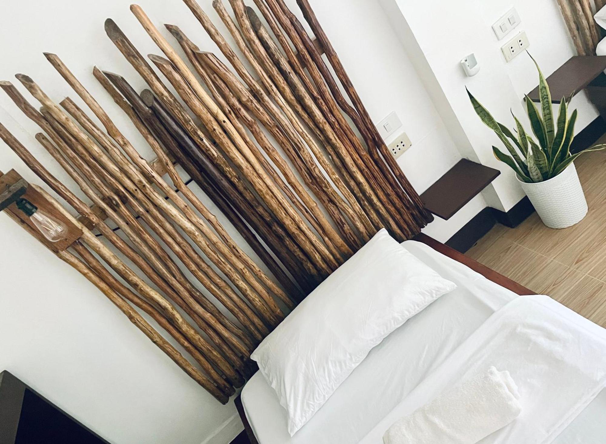 ג'נרל לונה Siargao Sunflower Suites מראה חיצוני תמונה