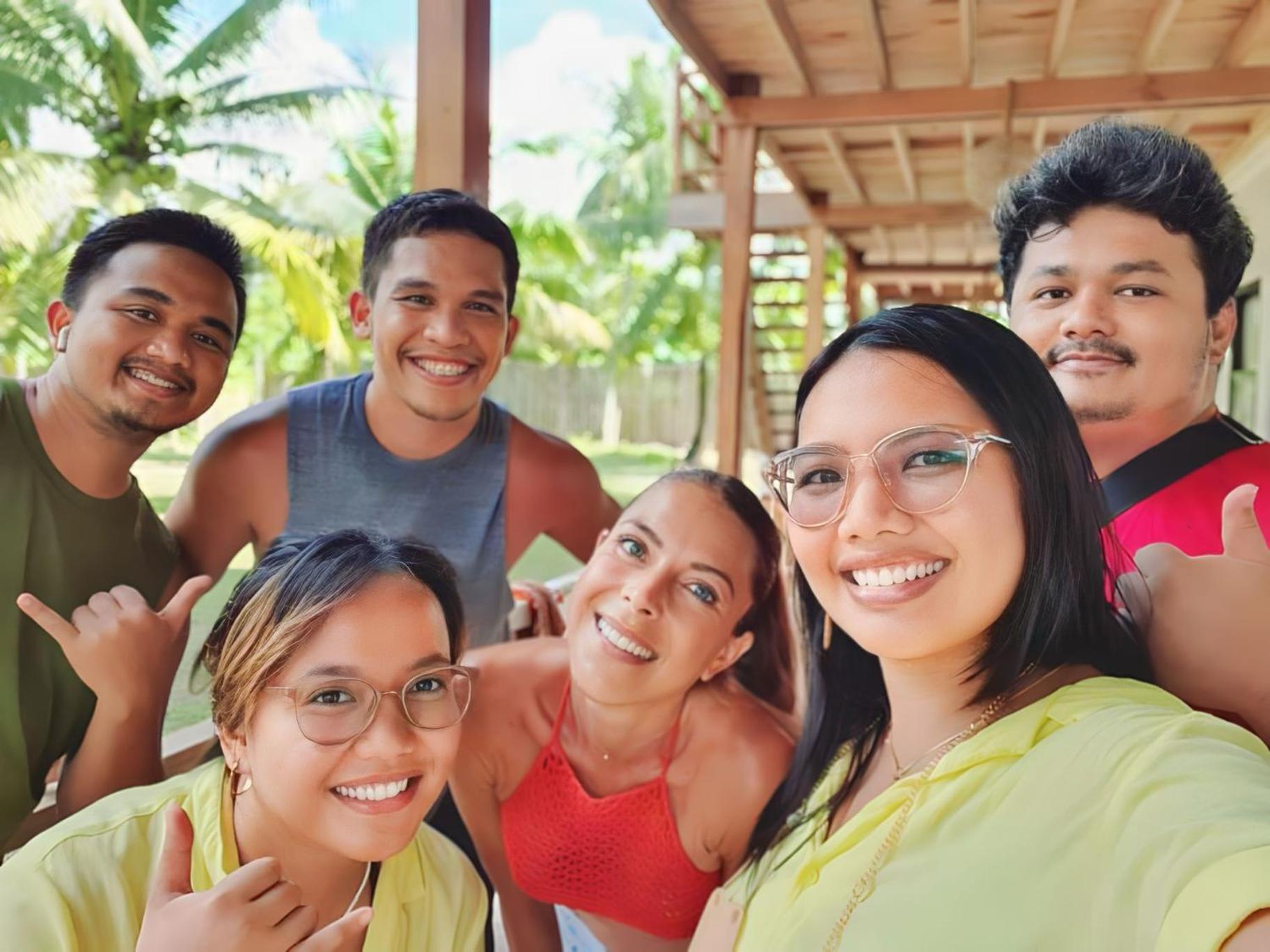 ג'נרל לונה Siargao Sunflower Suites מראה חיצוני תמונה