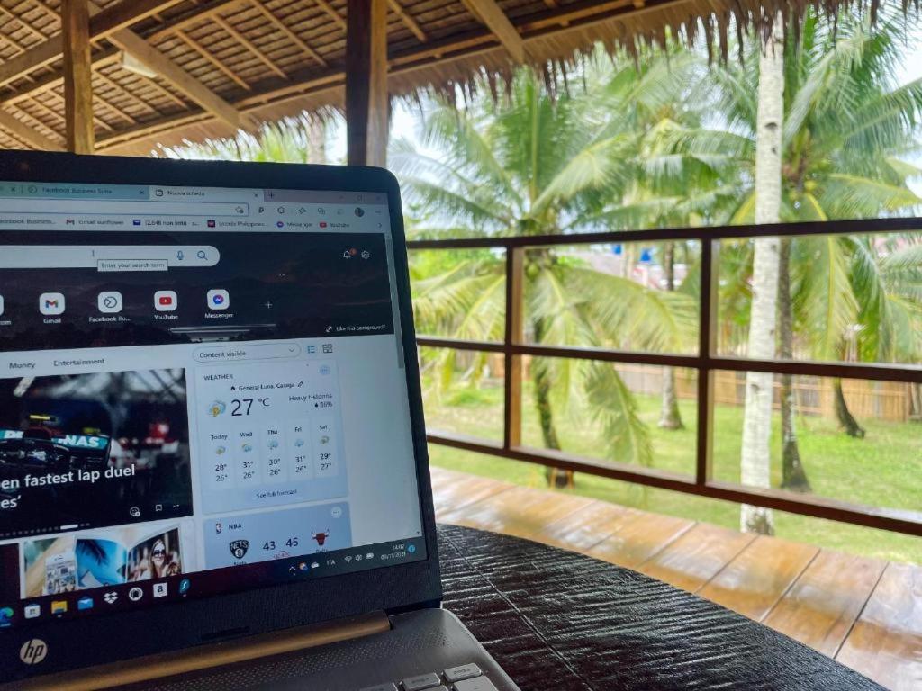 ג'נרל לונה Siargao Sunflower Suites מראה חיצוני תמונה