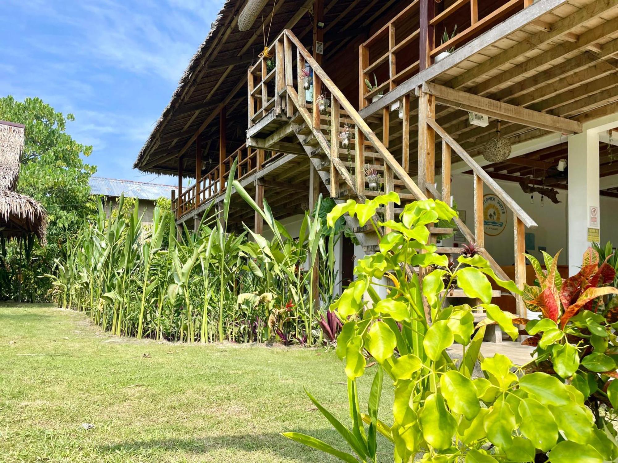 ג'נרל לונה Siargao Sunflower Suites מראה חיצוני תמונה