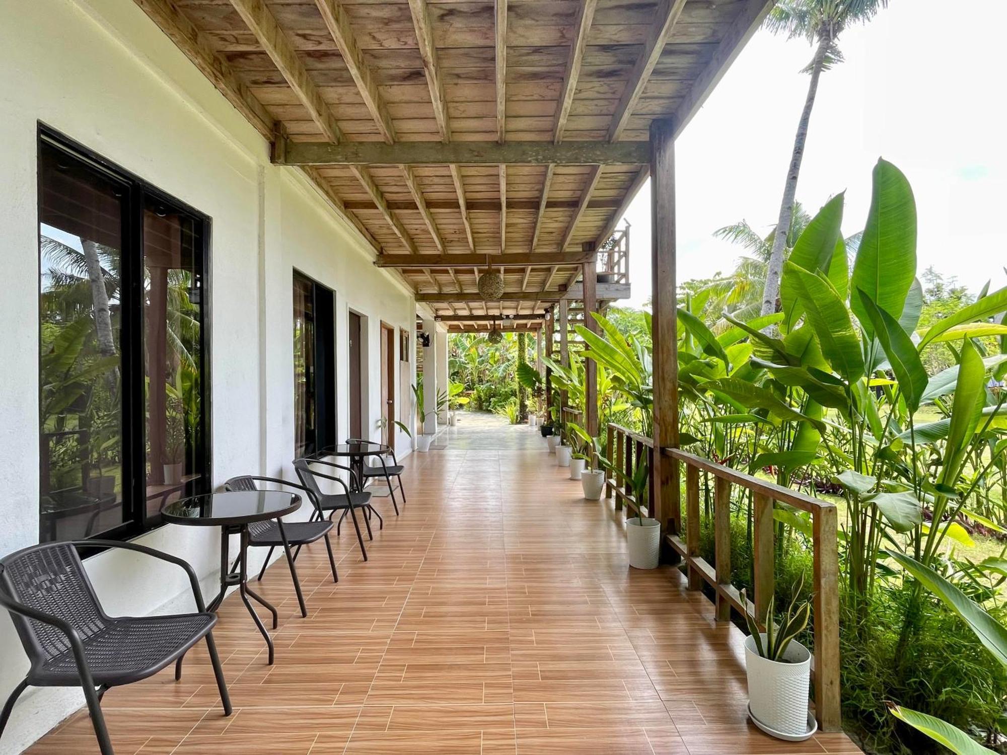 ג'נרל לונה Siargao Sunflower Suites מראה חיצוני תמונה