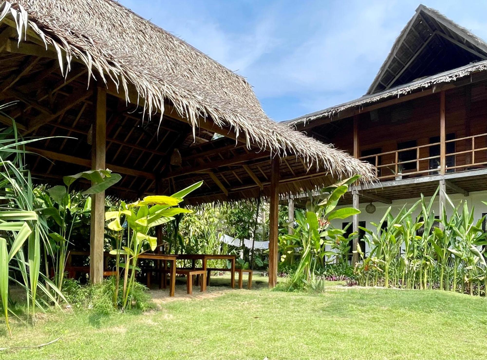 ג'נרל לונה Siargao Sunflower Suites מראה חיצוני תמונה
