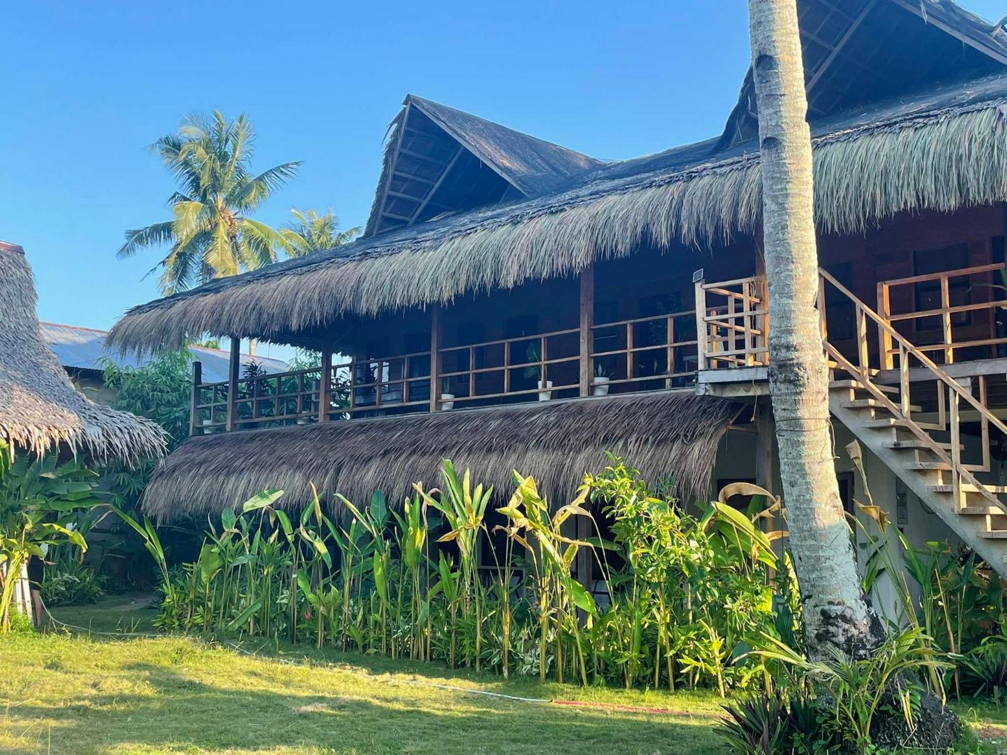 ג'נרל לונה Siargao Sunflower Suites מראה חיצוני תמונה